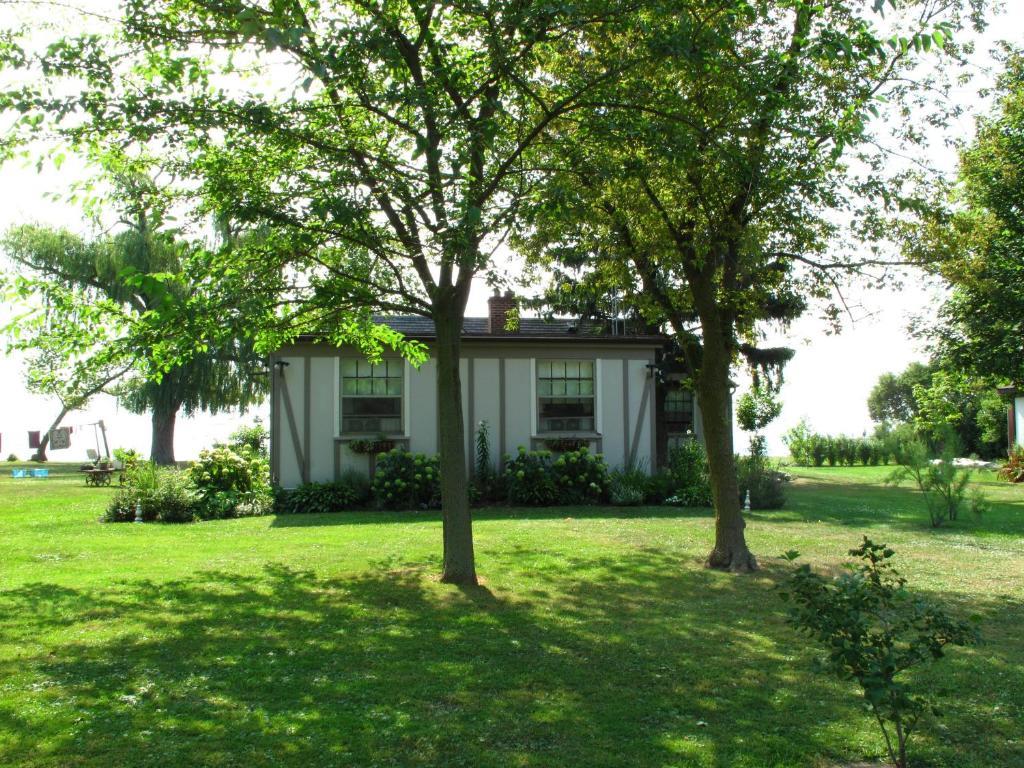 Omstead'S On Erie B&B Wheatley Extérieur photo