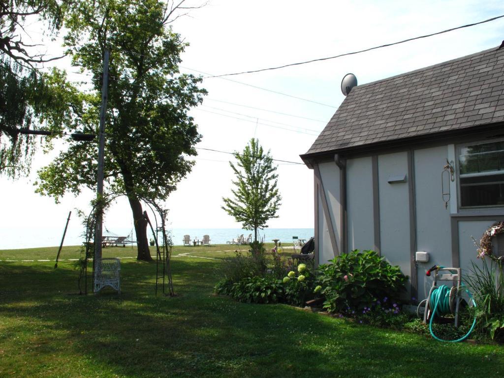 Omstead'S On Erie B&B Wheatley Extérieur photo