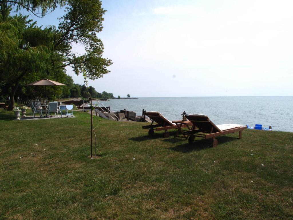 Omstead'S On Erie B&B Wheatley Extérieur photo