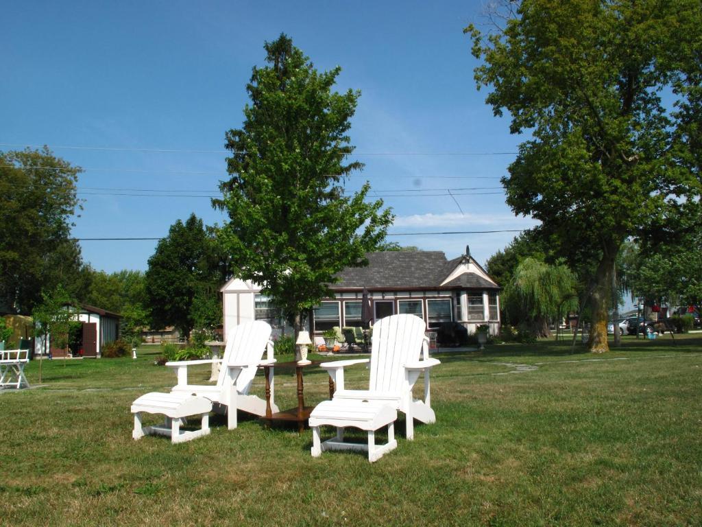 Omstead'S On Erie B&B Wheatley Extérieur photo