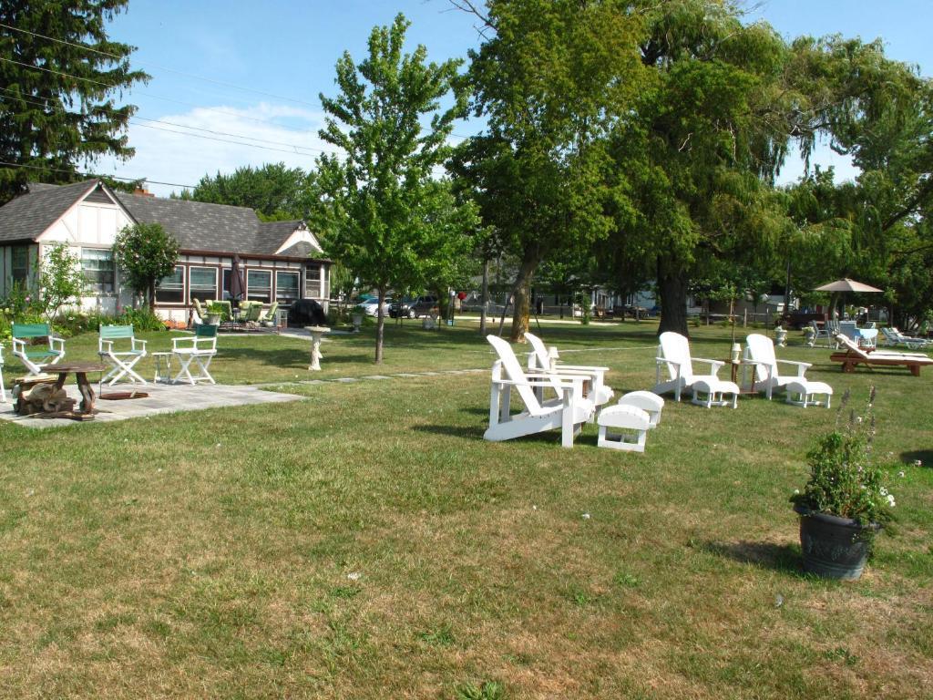 Omstead'S On Erie B&B Wheatley Extérieur photo
