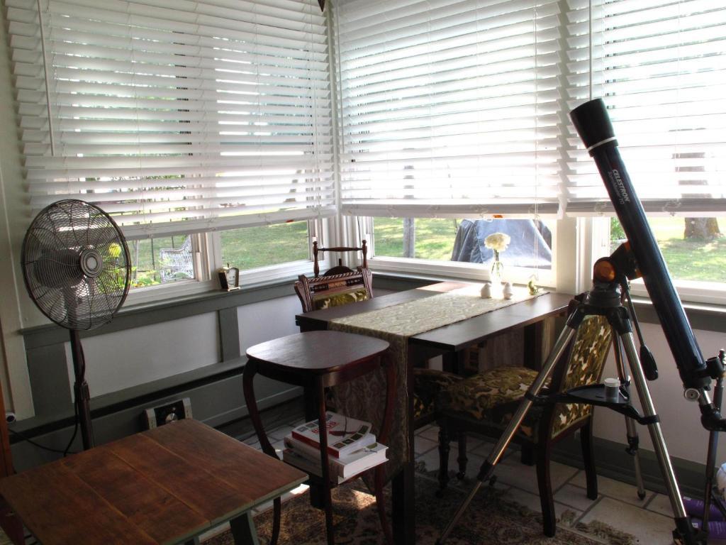 Omstead'S On Erie B&B Wheatley Extérieur photo